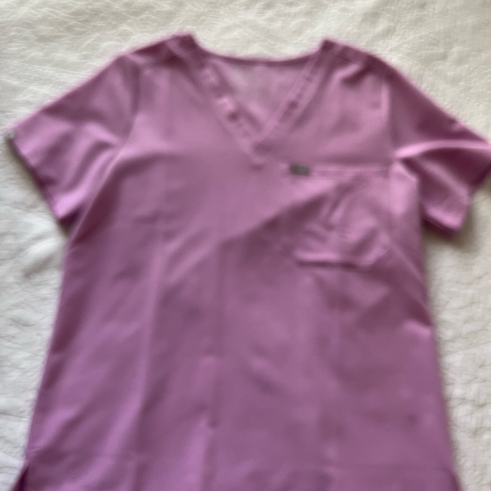 FIGS scrub top